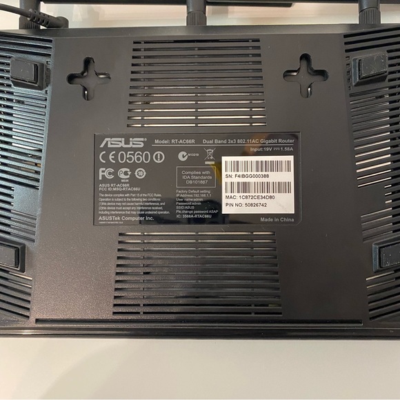 ASUS Dual Band Router Model RT-AC66R - Picture 3 of 3